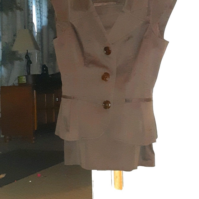 A Nice Two Piece Suite By Etcetera Size 2
